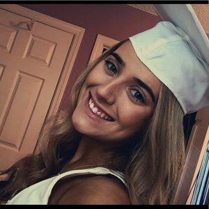 Meet your Posher, Alexandra